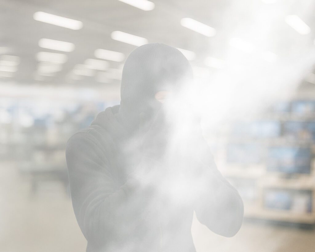Einbrecher im Nebel